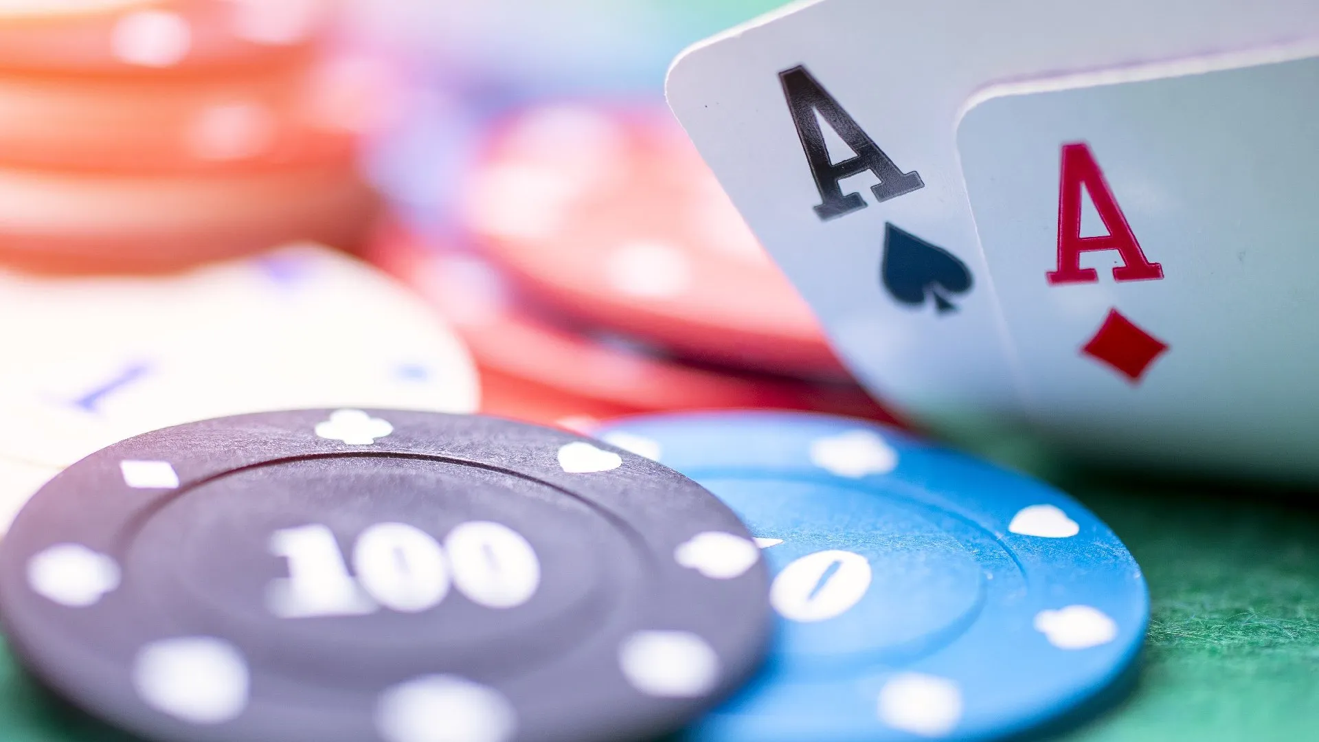 Virtual credits and the balance shown after a social casino round
